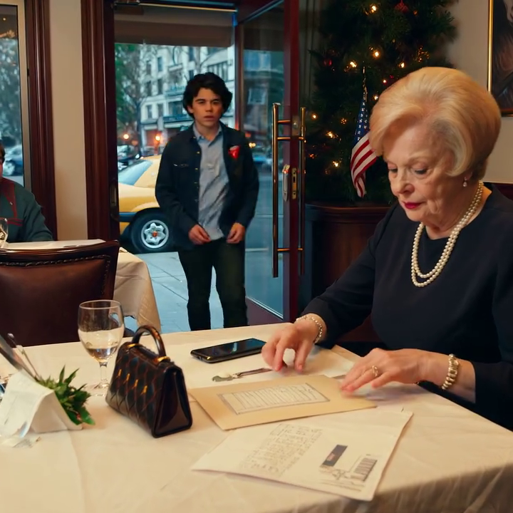 Ik nodigde mijn familie uit voor een chique kerstdiner, op…