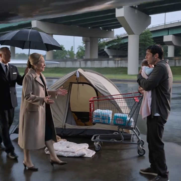 Mijn kleinzoon dacht dat ik dood was, totdat hij me in de regen onder een brug in St. Louis zag staan met een privéjet die op me wachtte. Maar toen ik hem en zijn baby naar huis bracht, stond de man die ons jaren had afgenomen al voor mijn poort – en wat ik in de verzegelde brief van zijn moeder vond, vertelde me dat de leugens van mijn zoon iets veel ergers verborgen hielden.
