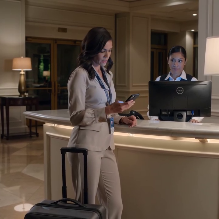 Mijn man annuleerde mijn hotelkamer en stuurde een sms’je met de tekst: “Slaap maar in de lobby”